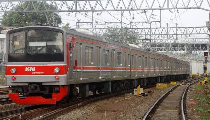 QRIS Tap Berbasis NFC Siap Diterapkan di KRL dan MRT pada Awal 2025