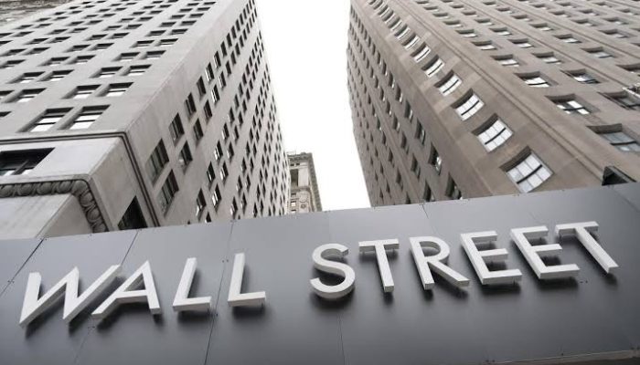 Wall Street Tertekan Hebat di Akhir Pekan, Bursa AS Merosot Tajam